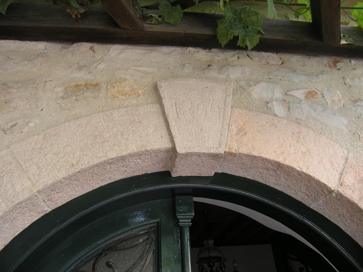 Traditional Stone Olympia Villa Viggla